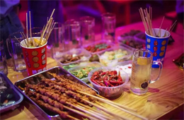 餐飲市場(chǎng)烤串這么火，家庭串串能否“上道兒”？