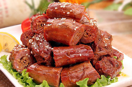 周黑鴨掉隊(duì)，絕味煌上煌趕超，鴨脖大王之爭(zhēng)有結(jié)果了？