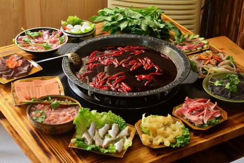 原料瘋漲，火鍋料企業(yè)如何突圍？來這里約個“會”吧