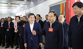 十三?。▍^(qū)）政協(xié)“扛穩(wěn)糧食安全責(zé)任”考察組蒞臨新鄉(xiāng)千味央廚調(diào)研